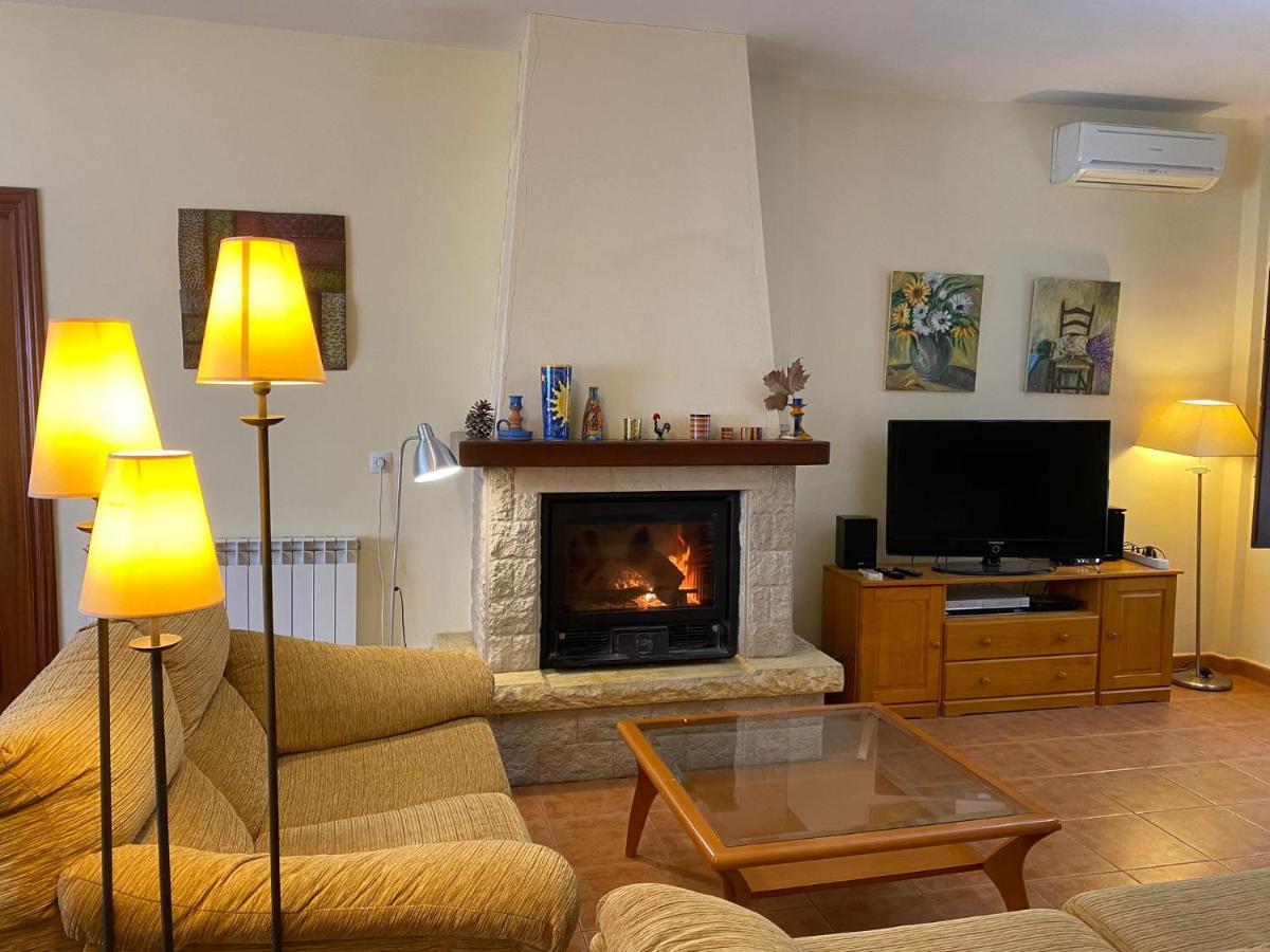 Illar Casa Rural Con Chimenea, Barbacoa, Terraza Y Solariumヴィラ エクステリア 写真